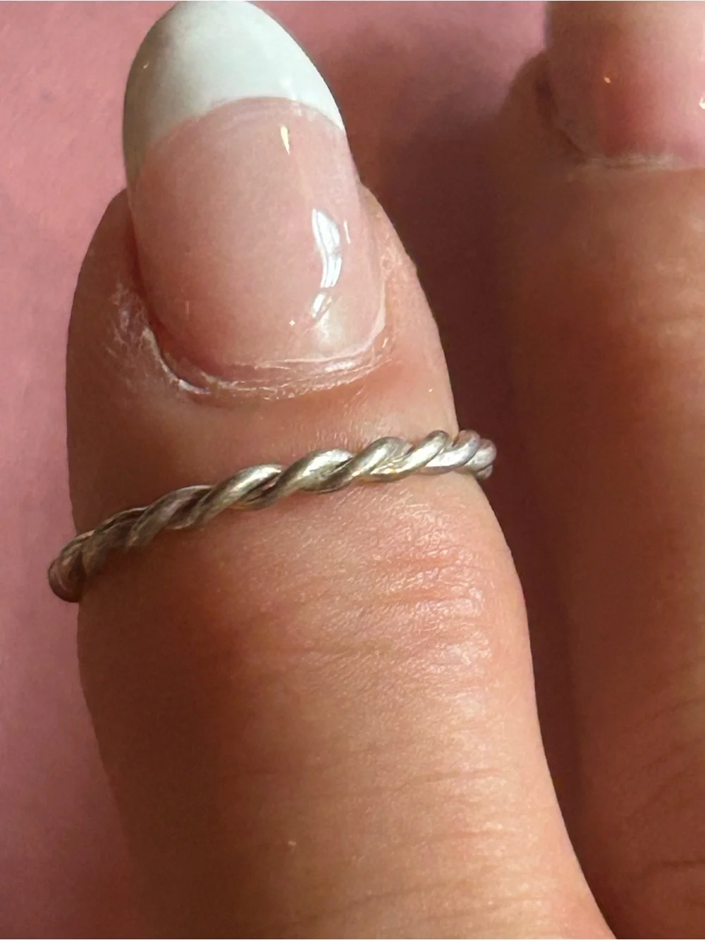 Women’s Vintage Silver Tone Thin Twisted Rope Band Ring. Size 6.